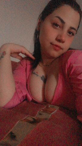 لو عايز تدلع تعالي مستنياك خش كلمني وانسي نفسك مع الدلع