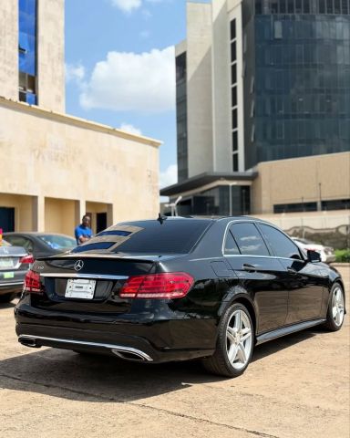 عروض خاصة على إيجار مرسيدس E200 بالسائق في القاهرة  2