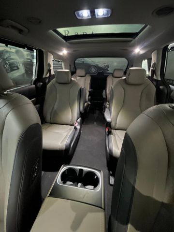 إيجار كيا كرنفال القبطان للسفر العائلي 2