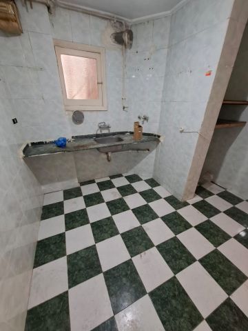 شقة مميزة للإيجار بسبورتنج 3