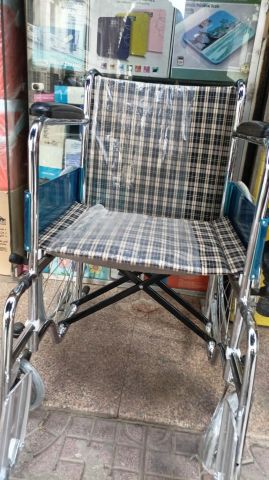 كرسي طبي متحرك جديد مستورد للبيع والإيجار وعكازات مشي انواع مختلف