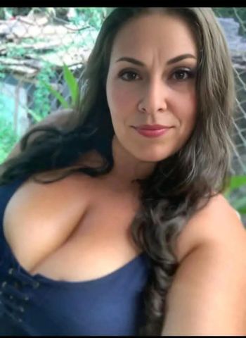 أنا رجل ابحث عن امراه جاده للتعارف 