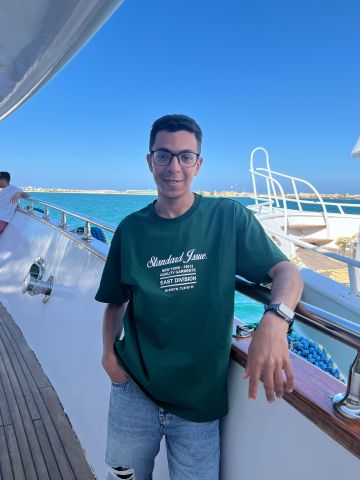 ابحث عن شريكة حياة موثوقة وجذابة للزواج والمتعه