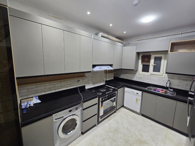 للإيجار بسبورتنج على البحر مباشرة 5