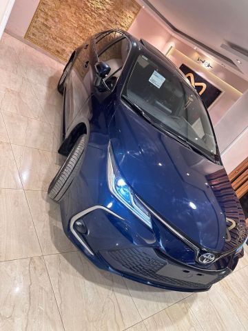 إيجار سيارة تويوتا كورولا بالسائق