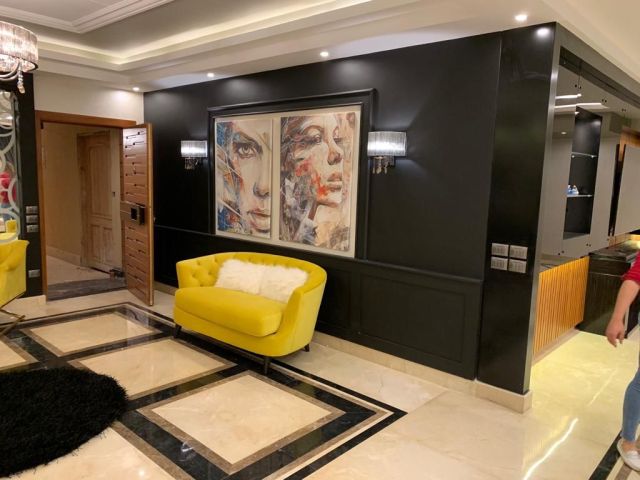 شقة استثنائية بمساحة ٤٢٠ متر - مفروشة وكاملة الأجهزة والتكييفات 3