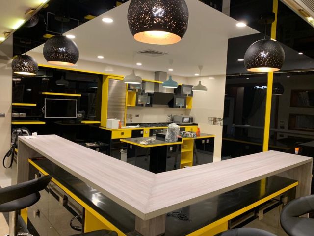 شقة استثنائية بمساحة ٤٢٠ متر - مفروشة وكاملة الأجهزة والتكييفات 4