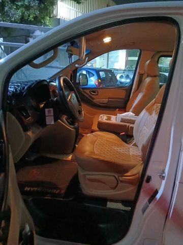 ايجار هيوانداي H1 للسفر والرحالات السياحية 3