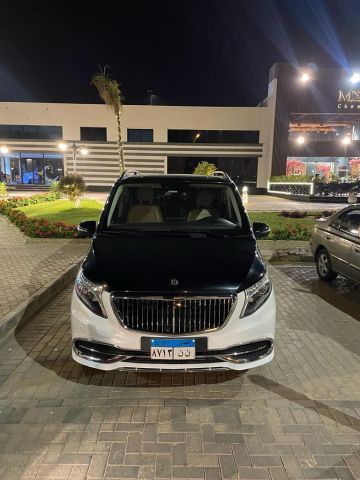 إيجار فيانو بالسائق لخدمة ليموزين المطار 2