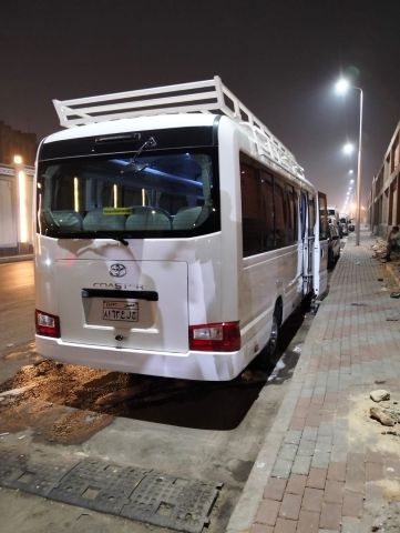 إيجار باص كوستر بالسائق لاستقبال بعثات الشركات 3