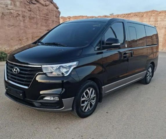 للايجار: هيونداي H1 بالسائق (7 مقاعد) | فان عائلي مريح واقتصادي ف