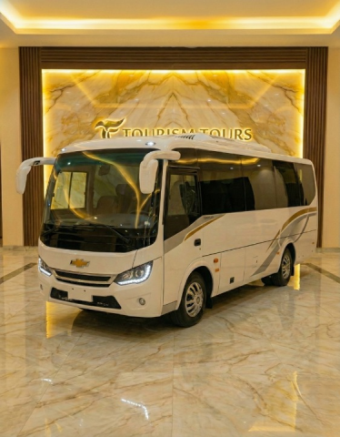 ايجار أتوبيس 33 راكب - حل النقل المثالي لرحلاتك المتوسطة!