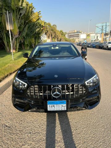 إيجار مرسيدس E200 بالسائق، الرفاهية والأمان في سيارة واحدة 2