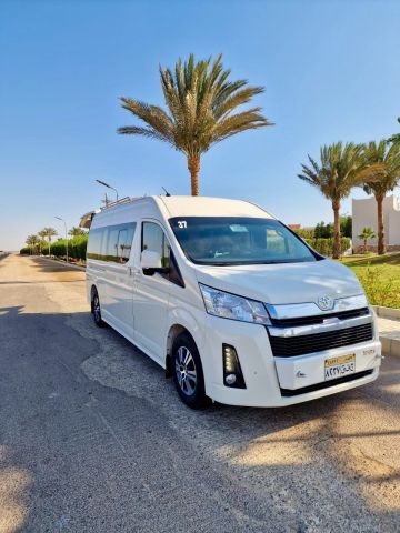 ايجار ميكروباص سياحي تويوتا هاي اس 14 راكب للسفر