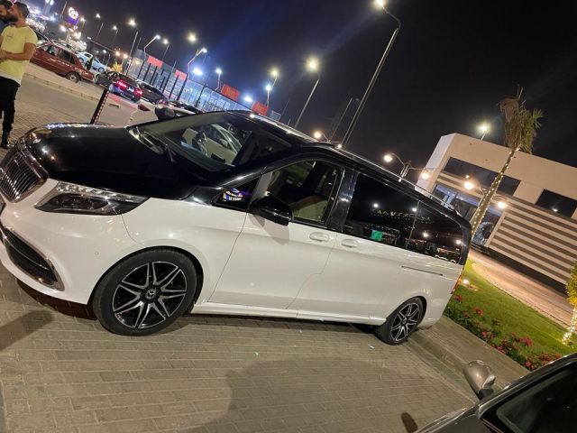 إيجار مرسيدس V250 بالسائق بأسعار تنافسية. 2