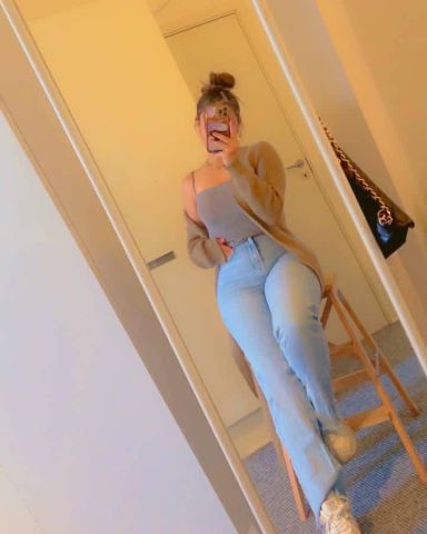 إلى نفسك فيه هنا معانا يا قلبى  2