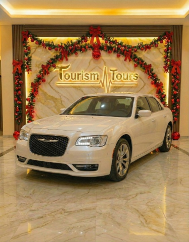 ليلة العمر محتاجة هيبة الكرايسلر.. إيجار ليموزين زفاف ملكي!