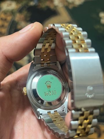 نشتري الساعات السويسري الفاخره  8