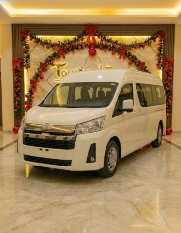 رفيقك الأمثل في كل طريق.. إيجار تويوتا هاي اس 14 راكب!