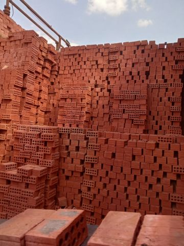 طوب احمر طفلي