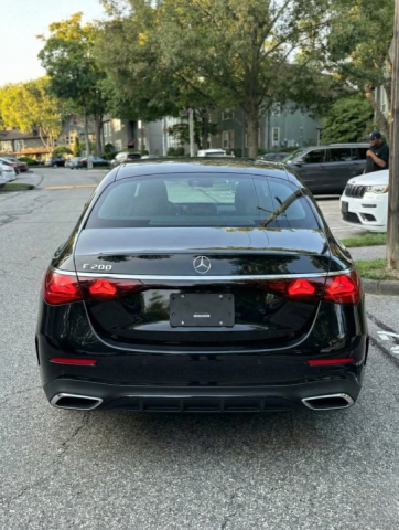 عنوان الفخامة للمستقبل.. إيجار مرسيدس E200 موديل 2025 الجديدة! 3