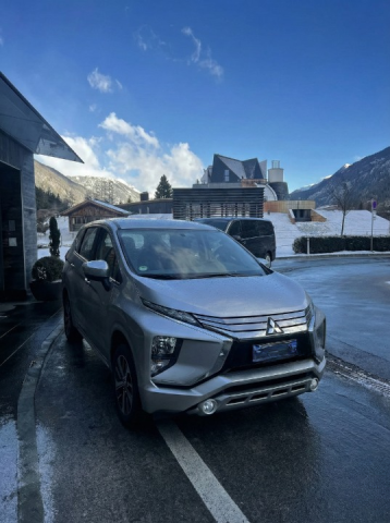 سافر ببراح واللمّة كسبانة.. إيجار ميتسوبيشي إكسباندر 7 راكب!