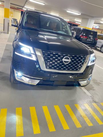 إيجار نيسان باترول فخامة مطلقة بالسائق الخبير بجميع الطرق .