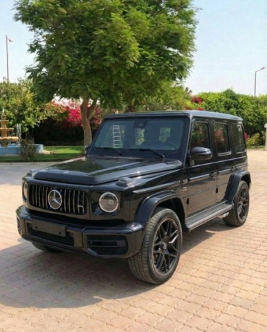 ملكة الطرق بلا منازع.. إيجار مرسيدس جي كلاس G63 AMG!