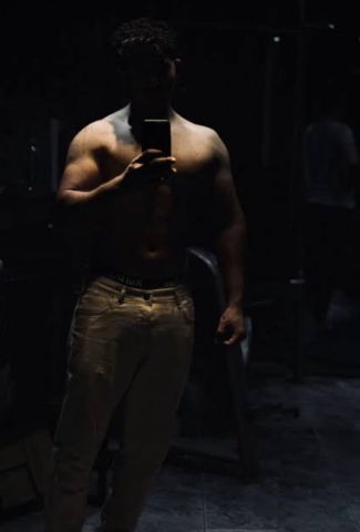 شاب ٢٧ سنه رياضي ابيض ١٨٠سم بحث عن زواج عرفي مقابل متعه  2