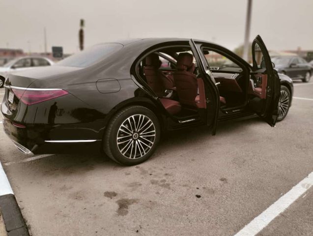 إيجار مرسيدس S-Class 2023 بالسائق لتجربة الرفاهية المطلقة. 2