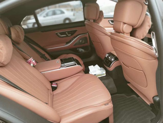 إيجار مرسيدس S-Class 2023 بالسائق لتجربة الرفاهية المطلقة. 3