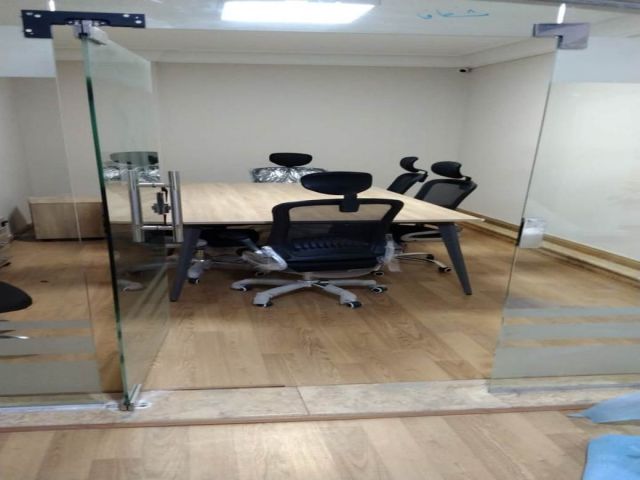 مقر إداري 300م للإيجار في شيراتون المطار موقع مميز