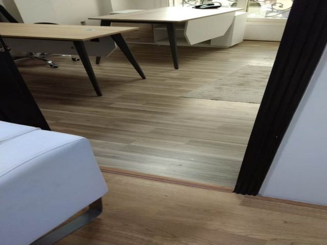 مقر إداري 300م للإيجار في شيراتون المطار موقع مميز 3