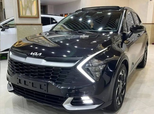 ✈️ طائرة خاصة على الطريق.. إيجار كيا كرنفال VIP (7 راكب)! ✈️