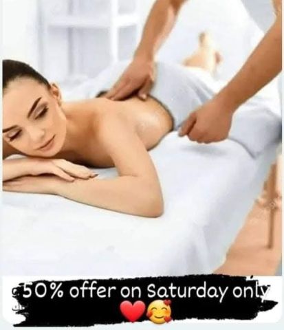 مدرب مساج رومانسي محترف لتحسين تجربتك 2