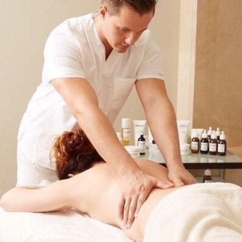 مساج للسيدات بجميع الأنواع | خدمة مميزة وراحة تامة