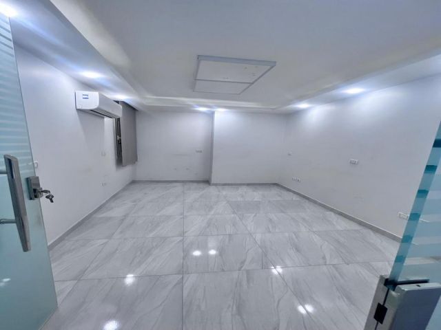 مقر إداري 340م في شــيراتون بالقرب من مسجد الصديق الدور الثاني  5