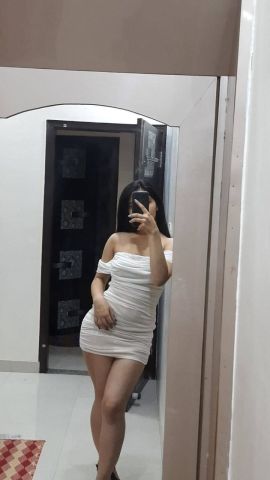 الجلسات عندي كلها متعة نار ومساج وريليش وفروعوني