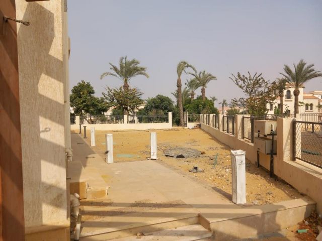 للبيع فيلا 750م في كمبوند سيليا طلعت مصطفى | العاصمة الإدارية الج 6