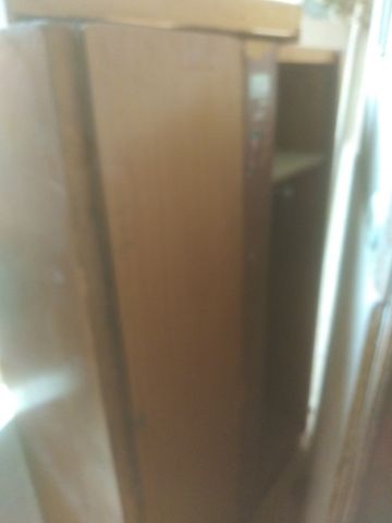 دولاب مستعمل خشبي للبيع في فيصل شيحة 4