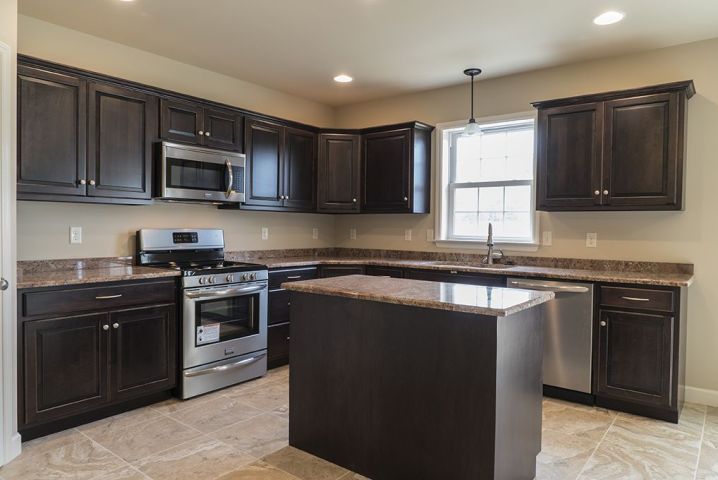 خامات قوية وشكل جذاب. استثمر في الجودة الحقيقية.