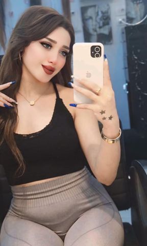 Come here, I'll pamper you in the best way possible, sexy. 3