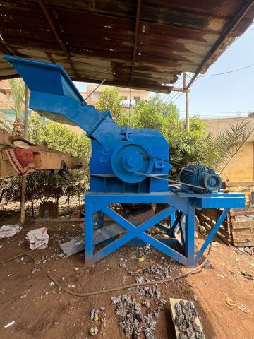 معدات والات