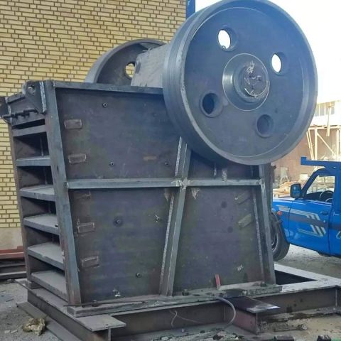 معدات والالات