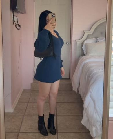 الجلسات عندي كلها متعة نار ومساج وريليش وفروعوني