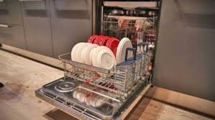 الغسالة اطباق يونيفرسال بتعمل صوت  الحل بسيط حي عتاقة 01129347771