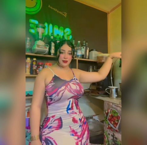 دلوعه ولبوة وهايجة وعايزاك تطفي ناري مش قادرة