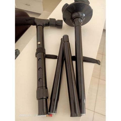 عصا ماجيك كين – خطوات أكثر أمانًا مع إضاءة ذكية لكبار السن!