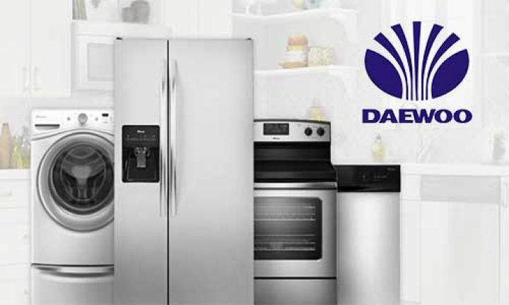 لو ثلاجة دايو مش بتبرد مهندسينا ليك في اليوم بالسويس  01220261030