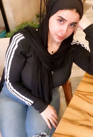دينا 24 سنه عندي شقق و بقابل اي مكان قريب لي و عندي شقتي أمان 